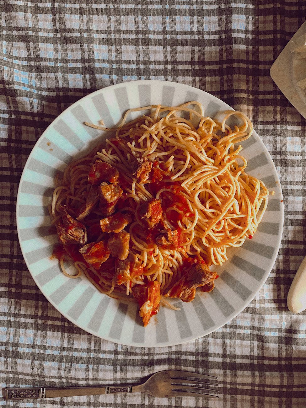 Japanski ramen s jajima i mesom